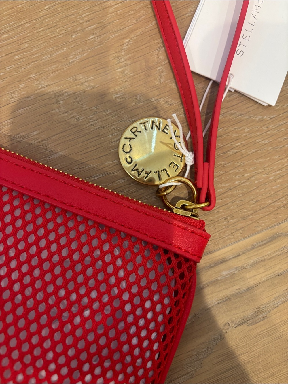 Stella McCartney H&M Red Mesh Wristlet Clutch with Logo - Picture 3 of 4
